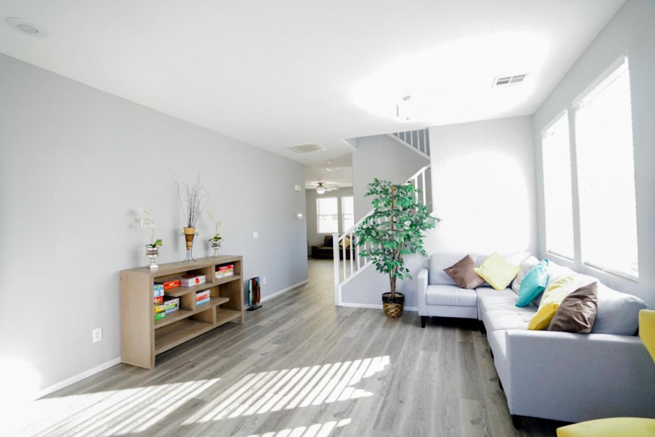 Ultra Modern Las Vegas Home 20Min From The Strip Exterior photo